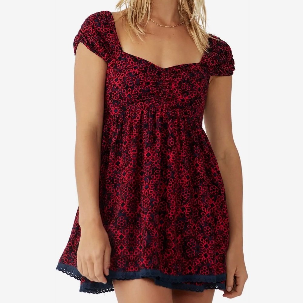 NWT Tabitha Mini Dress in Black combo